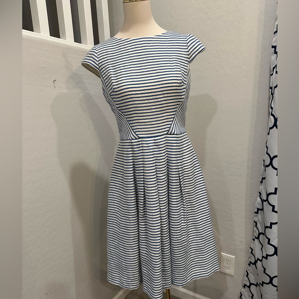 Anne Klein Cream and Blue Garment - Picture 3 of 7